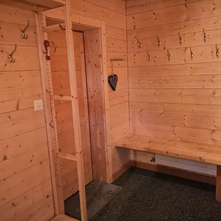 Gorgeous And Spacious Chalet Near The Center *