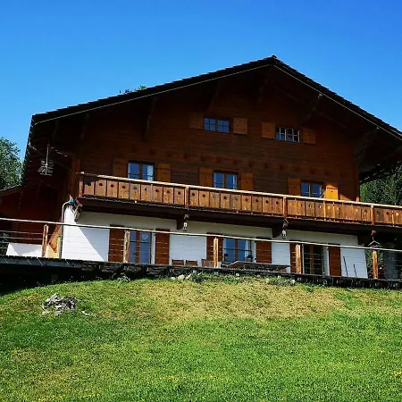 Gorgeous And Spacious Chalet Near The Center *