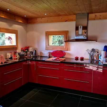 Gorgeous And Spacious Chalet Near The Center